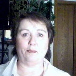 BLOTE BORSTEN NEUKEN TANTRA MASSAGE DRACHTEN GROTE DILDO IN KUT JONGEN ZOEKT MILF